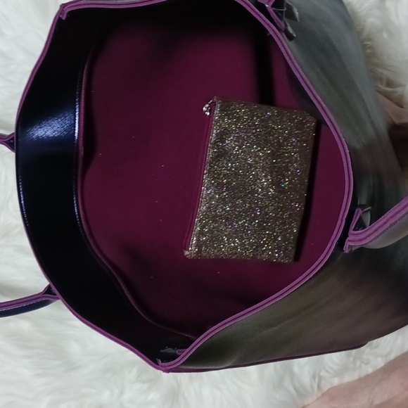 NWT Bath & Body Works large blue tote,  with small glitter pouch that zips - Picture 6 of 8